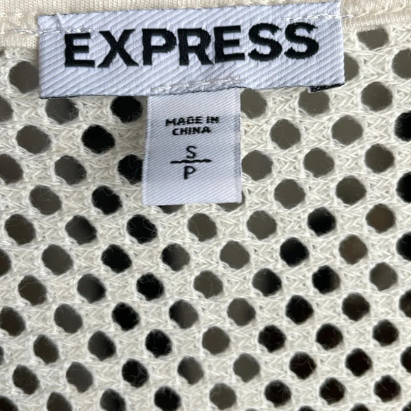 Women’s Express Sz S diamond eyelet cream shirt/cover up. 3/4 sleeves. So cute - Picture 2 of 6